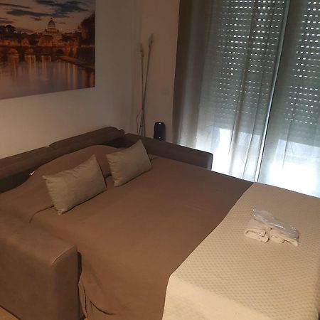 Michelangelo Airport Suite Room 菲乌米奇诺 外观 照片
