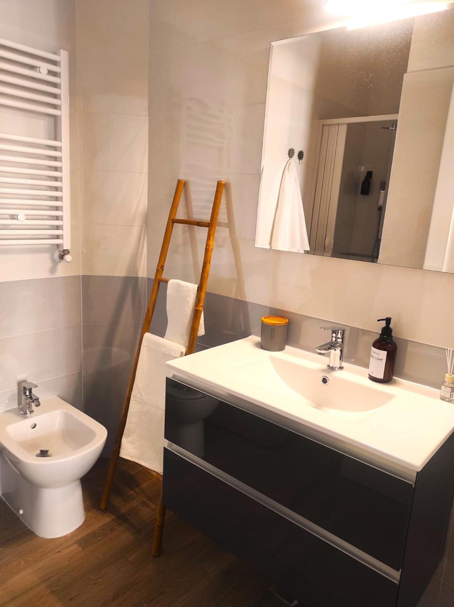 Michelangelo Airport Suite Room 菲乌米奇诺 外观 照片